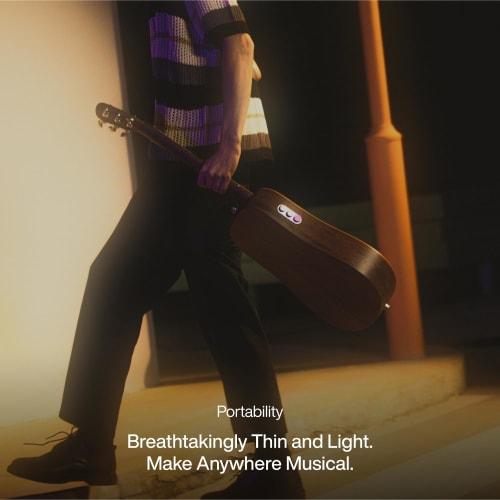 LAVA ME AIR Guitarra Acústica-Eléctrica Portátil de Abeto. Una guitarra de viaje para principiantes con efectos incorporados y una pastilla magnética.