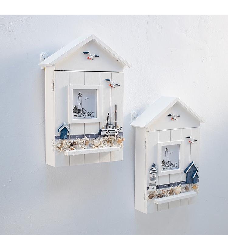 Coastal Seabird Lighthouse Wall-Mounted Key Cabinet