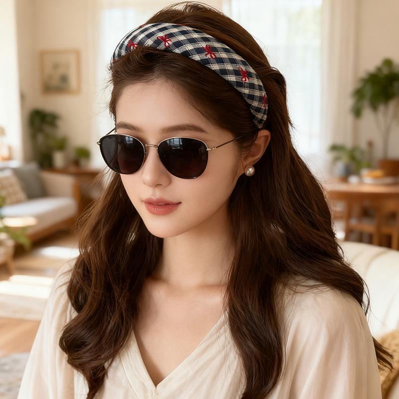 2025 Heart-Shaped Plaid Non-Slip Headband for Women - Stylish, Everyday Use Hair Accessory