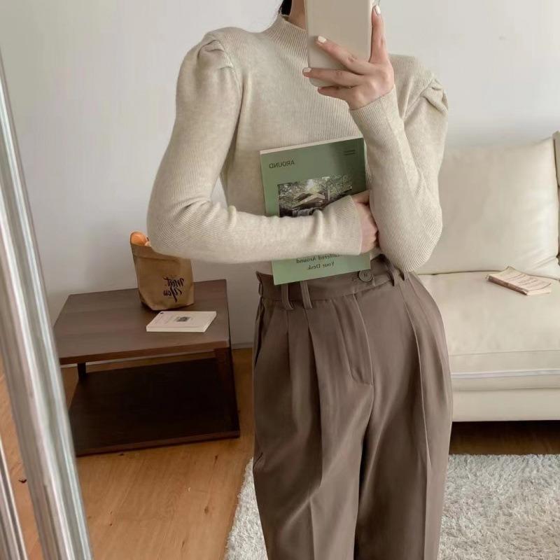 Semi-turtleneck sweater bottoming shirt for women with new autumn and winter design sense slim-fitting bubble long-sleeved knitted sweater for women