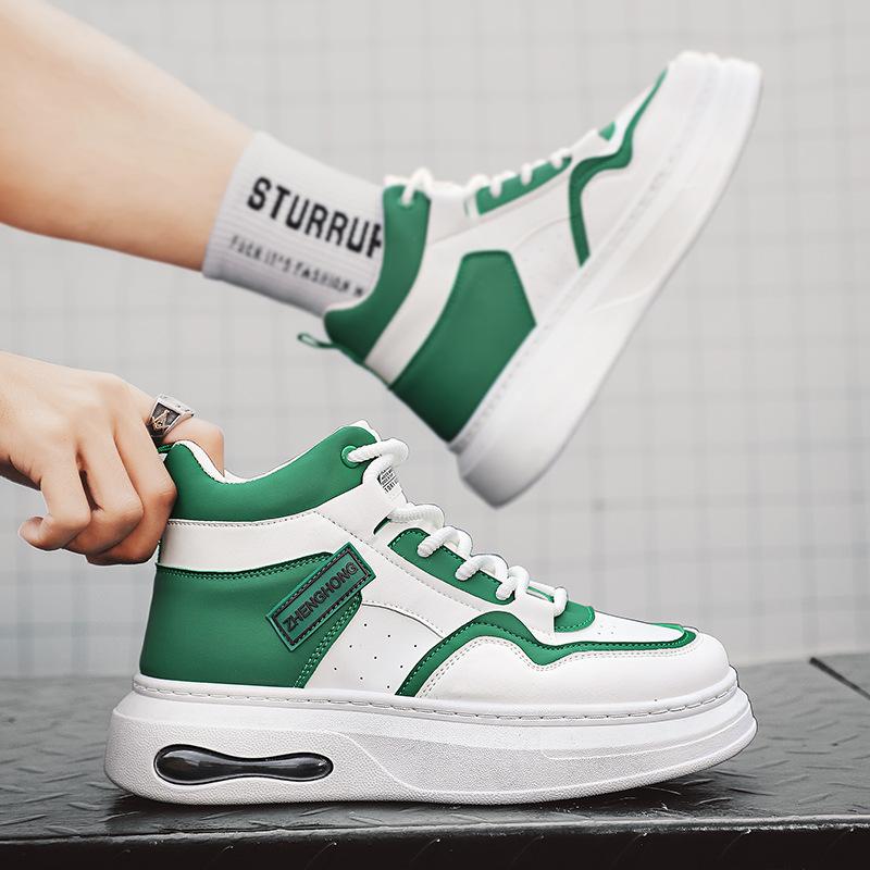 

2025 autumn and winter new fashion little white shoes to help students tide with sports board shoes live broadcast casual men s shoes 39