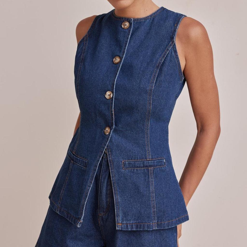 Sleeveless Denim Two-Piece Set for Women: Button Design High-Waisted Shorts, Trendy & Casual European-American Style 2026.