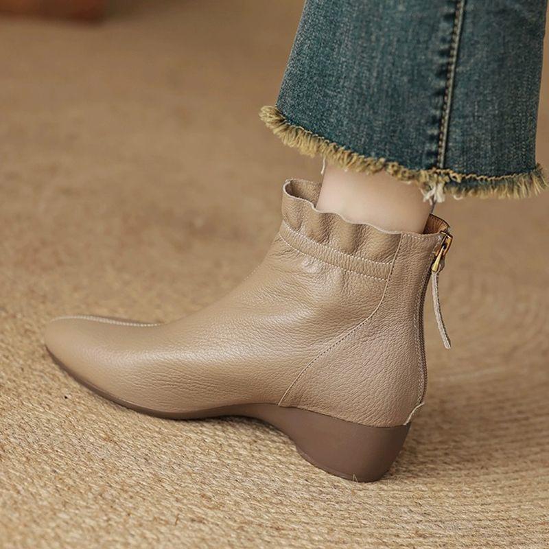 ~ French small ankle boots~ 2024 autumn and winter new product simple wedge heel women's short boots soft leather thick heel and ankle boots single b