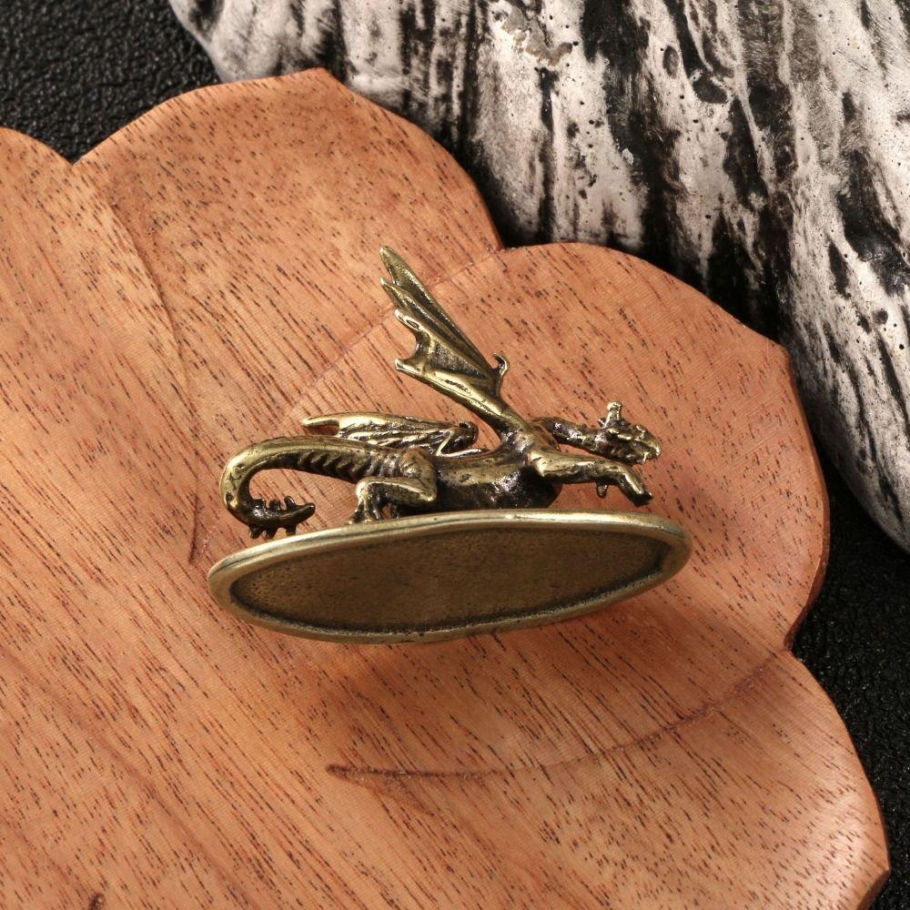 Hand-held Little Flying Dragon Ornaments Solid Brass Dragon Miniatures Collectibles