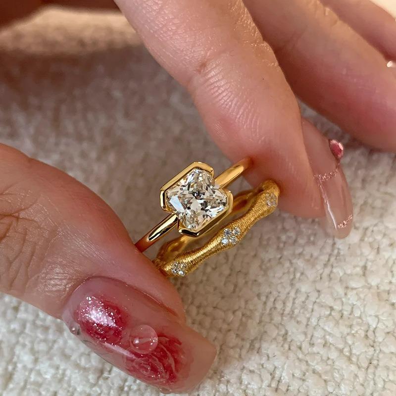 Anillo Liso de Diamantes Para Mujer, Con un Diseño de Lujo Ligero y Nicho, Anillo Versátil para el Dedo Índice, Sensación de Alta Gama, Exquisita Abertura de Anillo Ajustable
