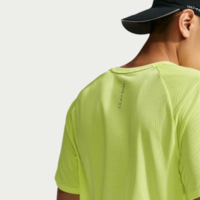 Men's Nike Running T-Shirts Men's Light Lemon Yellow/Light Silver Crew Neck Moderate