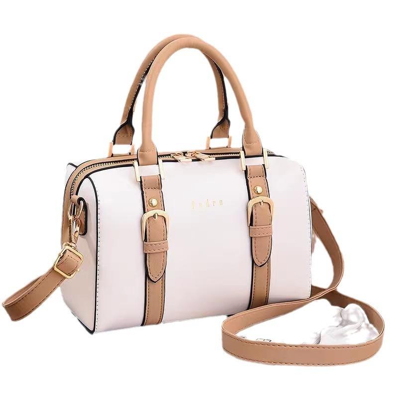Stylish Green Pu Bucket Bag For Women With Chain Detail And Zipper Closure Ideal For Casual Outings