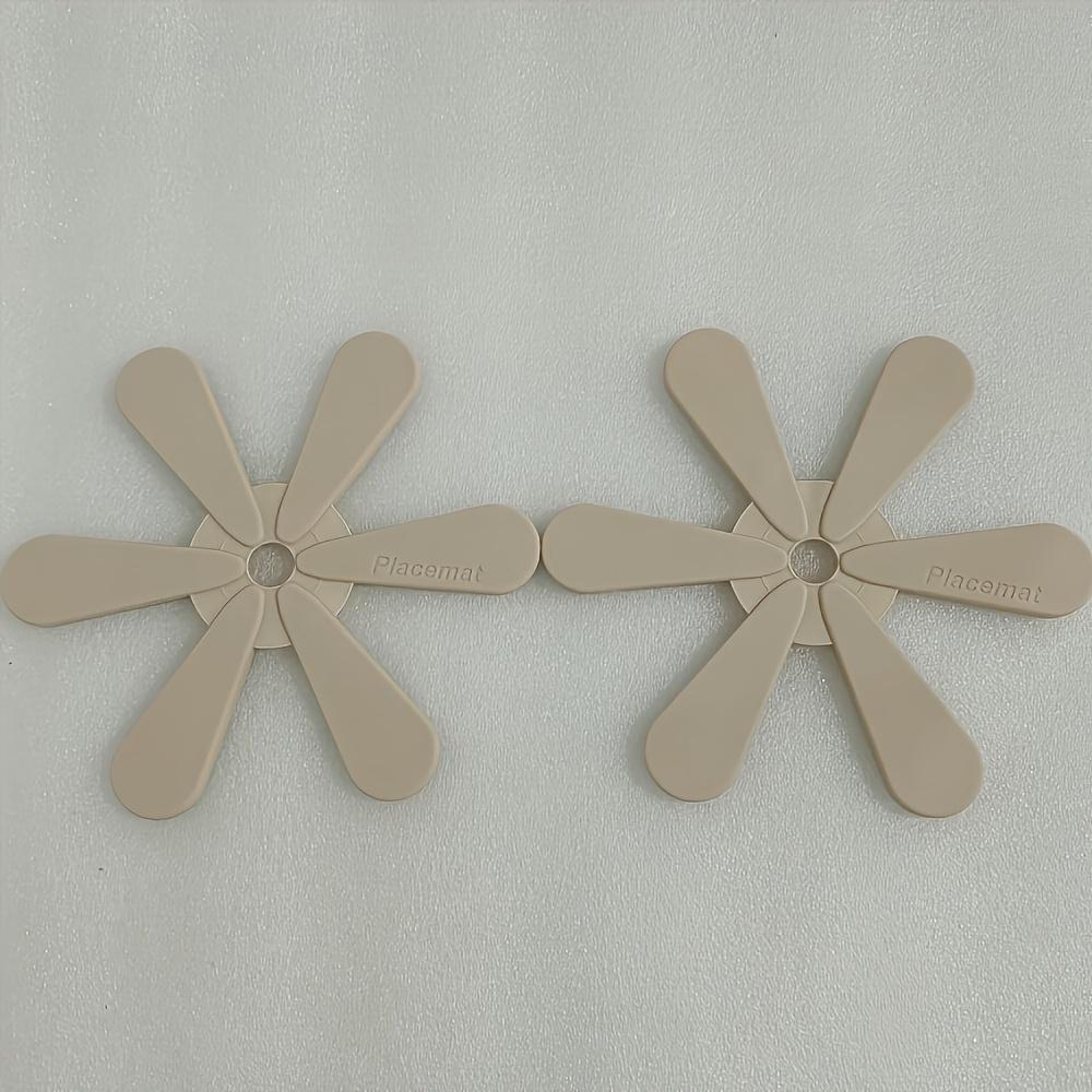 2PCS Christmas tree heat-resistant and insulated coaster, foldable heat-resistant wine cup coaster, home restaurant and bar