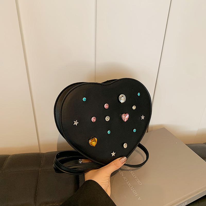 

Сумка-мессенджер Love со стразами 2024 года, новинка лета, модный простой цепной маленький рюкзак, сумка на плечо чёрный