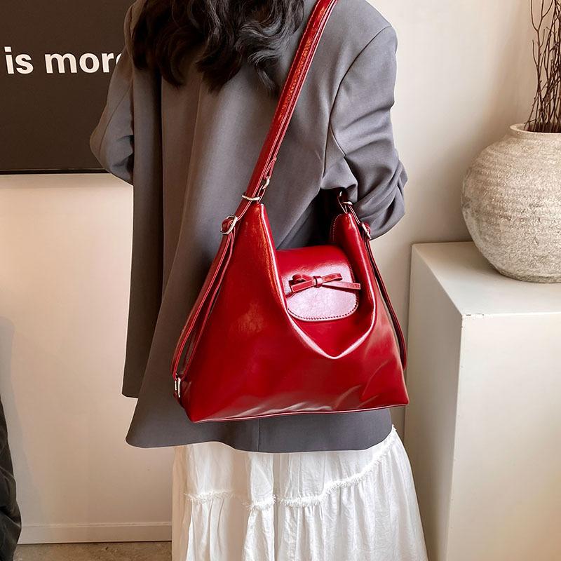

Red Travel Backpack for Women 2026 New Bow One Shoulder Bag Large Capacity Bucket Handbags Multi-purpose Commute Crossbody Bags (30cm<Max Length<50cm) красный