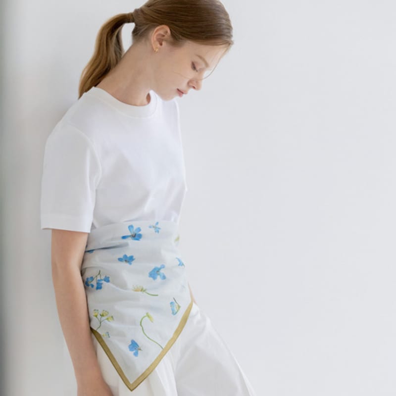 

BASKISS Pressed Flower Scarf - Skyblue Sky Blue