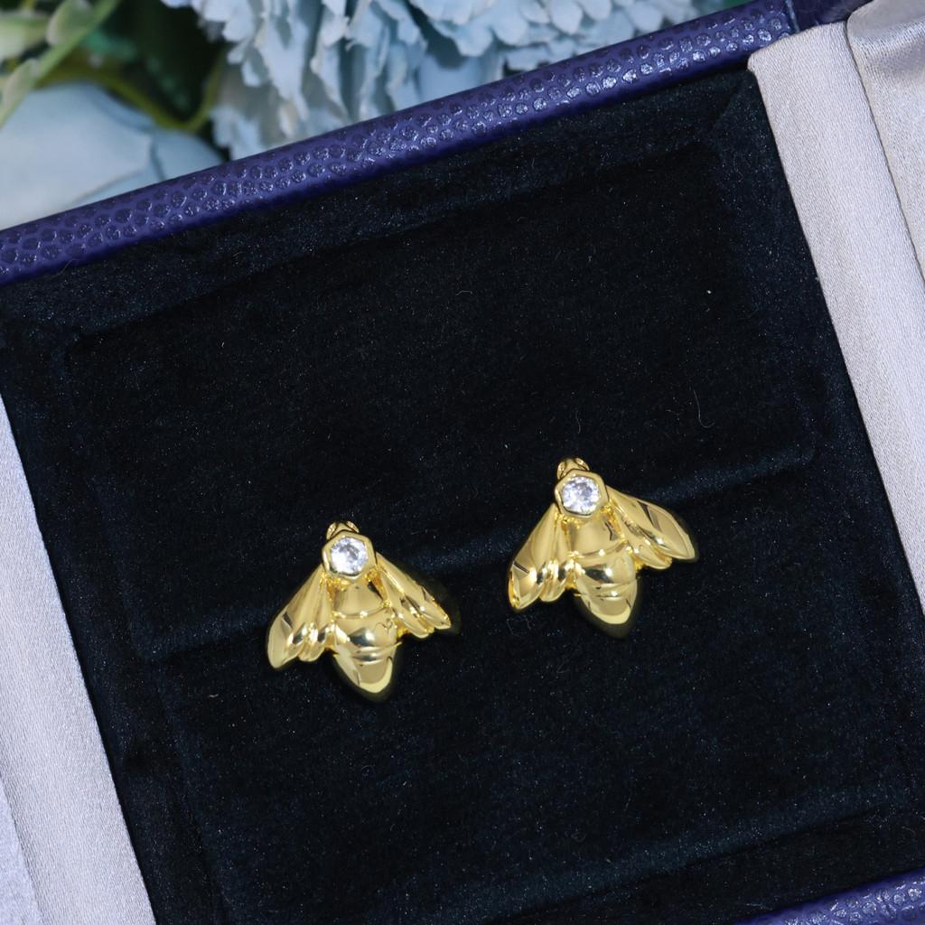 

Серьги-крабики из серебряных игл, женские, с добавлением элементов-заклепок, модные и изысканные, высококлассное индивидуальное гальваническое покрытие золотом 18 карат золотой