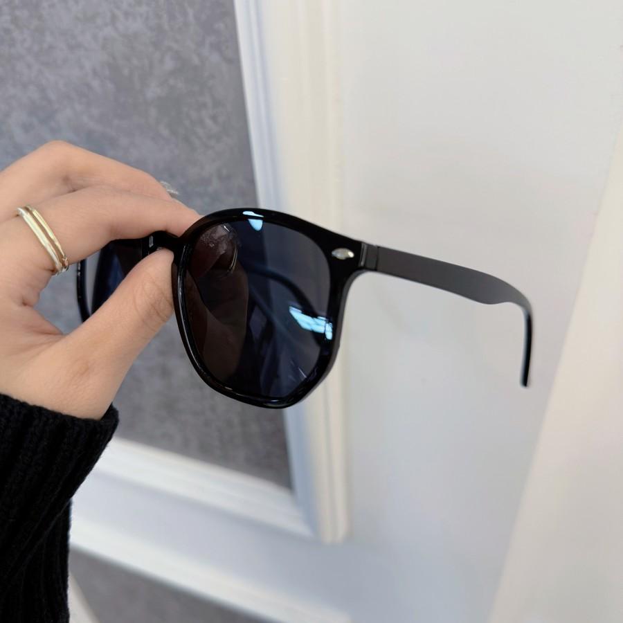 Fashionable Driving Sunglasses Female Male Sun Eyewear shoupai Premium Quality Comfortable Daily Wear