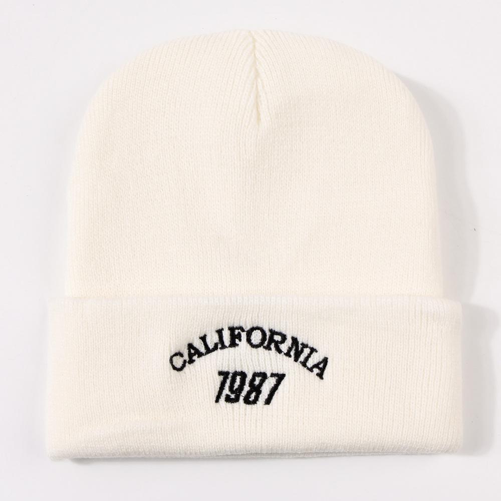 Fashionable Alphabet Hat Numeric Embroidery Unisex Warm Knitted Hatsbeanie