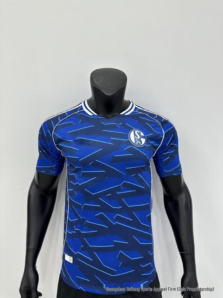 2526 Voetbalshirts: Chelsea, Wolves, Lissabon, Everton, River Plate, Cougars, Atlético Nacional - Thuis & Uit