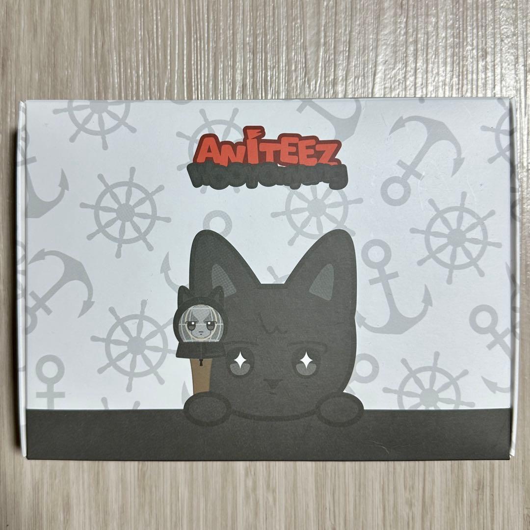 

[USED] ANITEEZ Wooyoung Penlight Cover Wooyoungnyang Lightini Cover