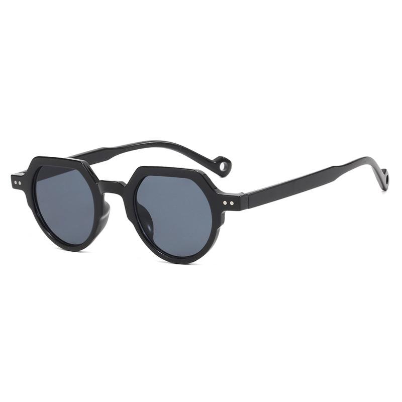 

Fashion Oval Small Sunglasses Colorful Round Frame Classic UV400 Sunglasses Trend Women s Cat Eye Sunglasses for Women only 1pcs sunglasses