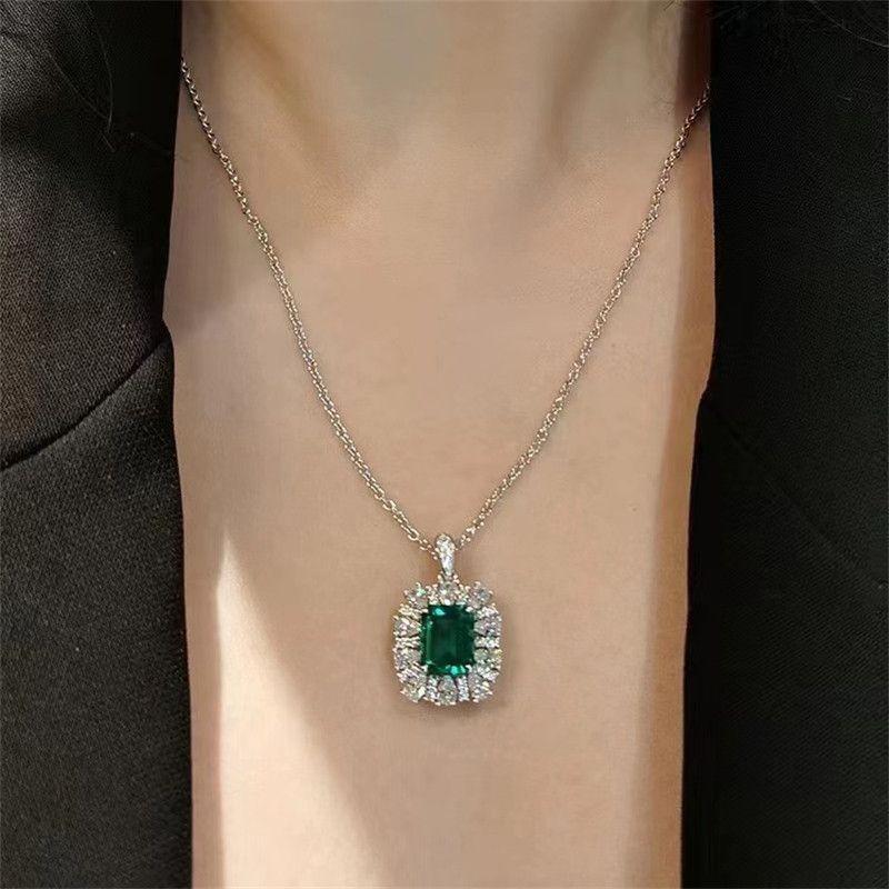 

Retro Emerald 925 Silver Needle Necklace Ring Gem Necklace style