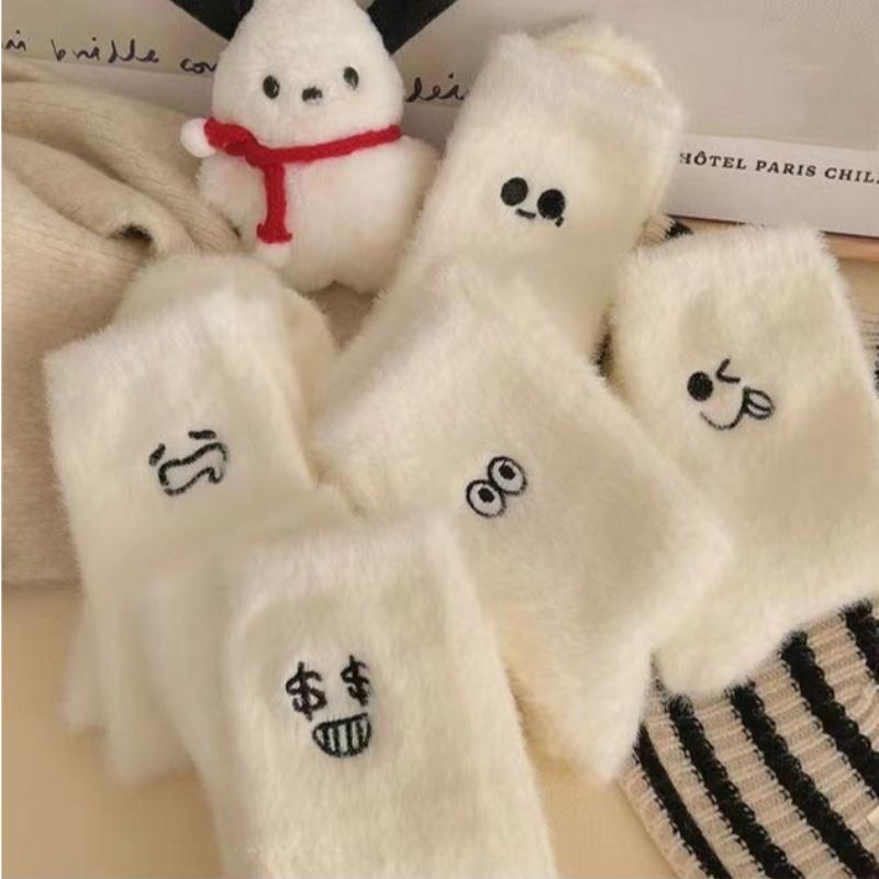 Kvinners vintermink fløyel lange gulvsokker Tykke plysj bomullssokker Fashion Expression Pack Søte mellomrørsokker damesokker