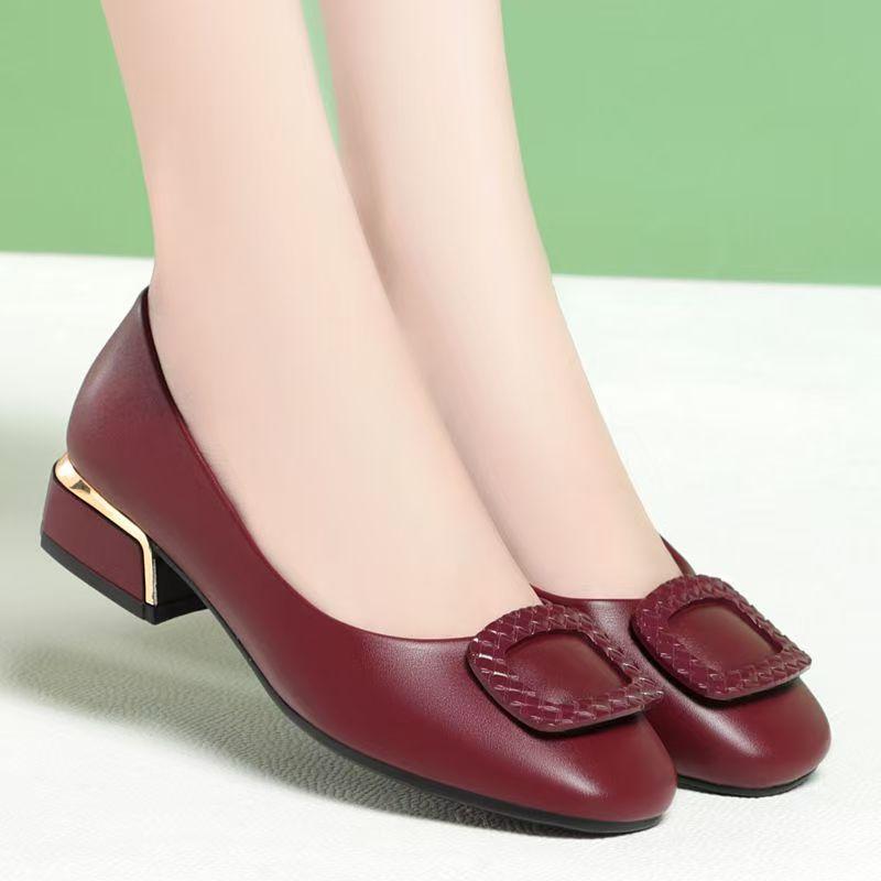 

Mom shoes leather shoes spring new women s shoes soft leather soft sole women s single shoes work shoes happy mother-in-law wedding shoes 41