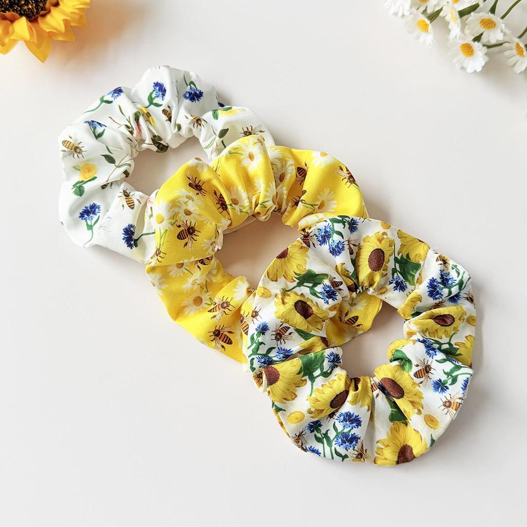 Floral Bee Print Scrunchie: High-Elastic Hair Tie for Women
