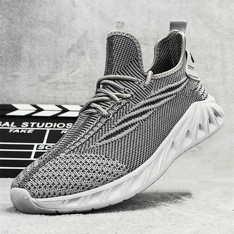 Large size fly-woven men's shoes casual blade shoes casual lazy shoes fashion fish scale shoes