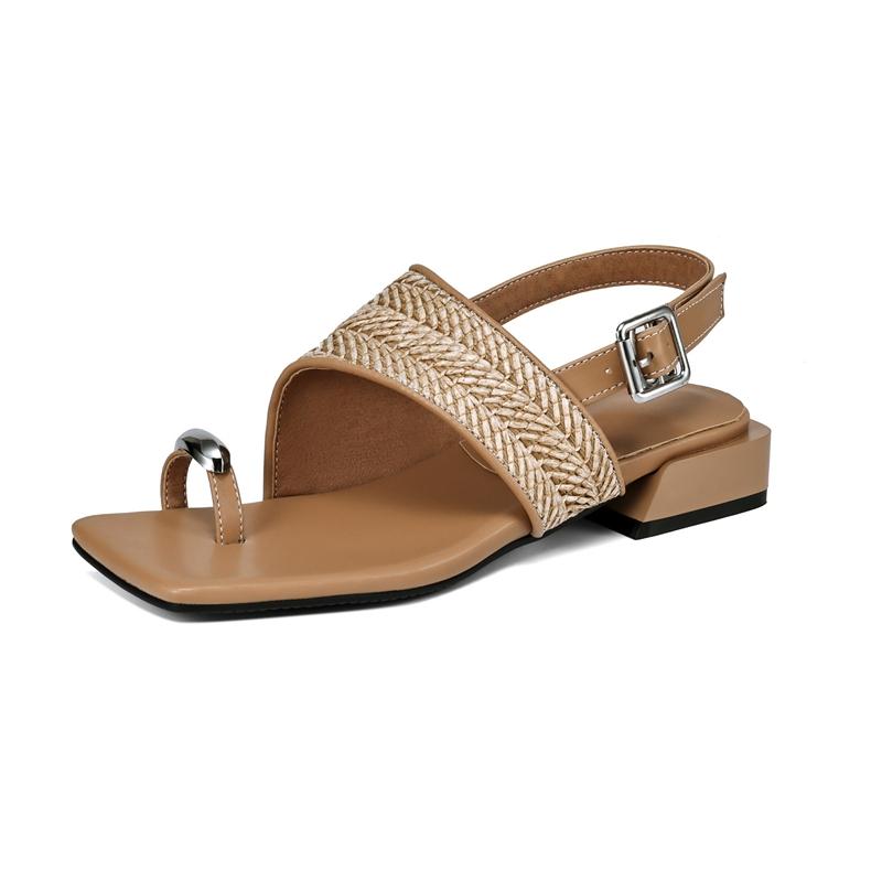 Fashion Women's New Spring/Summer Square Head Metal Accessories Medium Heel Large Loose Tight Buckle Open Toe Beach Sandals
