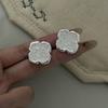 Shattered crystal cluster four-leaf clover round stud earrings retro metal earrings niche high-end sense shining versatile fashion earrings women