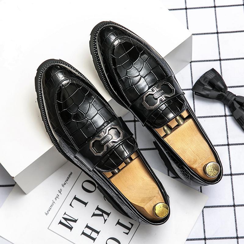 Men's Shoes Casual Fashion Leather Shoes Spring New Large Size Korean Version Fashion Pointed Leather Shoes British Business Shoes