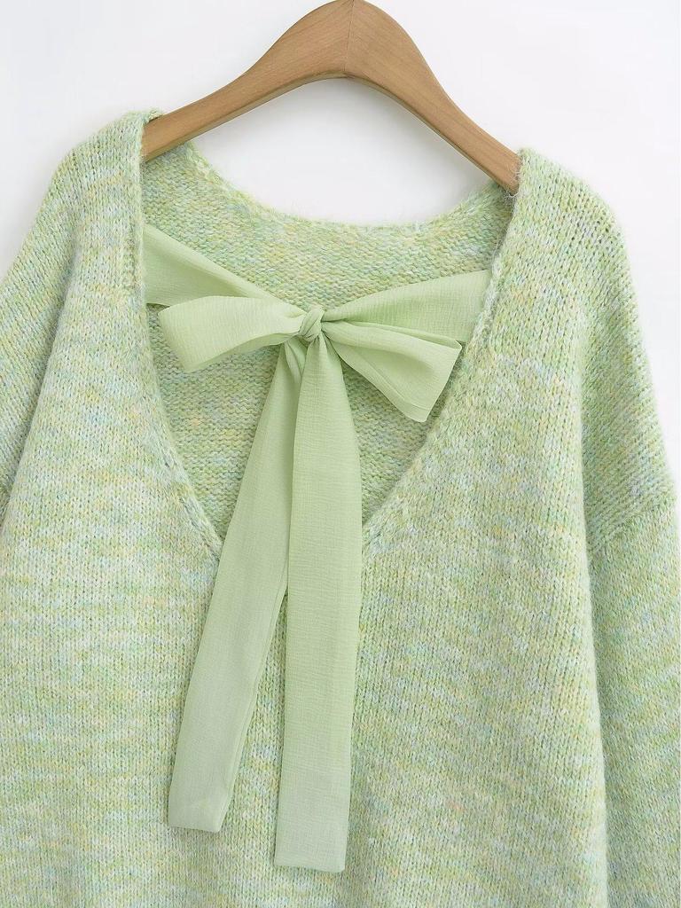 2024 Winter Women's European & American Style Backless Bow Long Sleeve Knitted Sweater