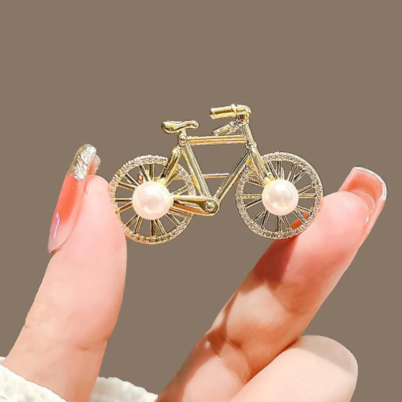 Personality Bicycle Shape Brooch  Leisure Cycling Sports Jewelry