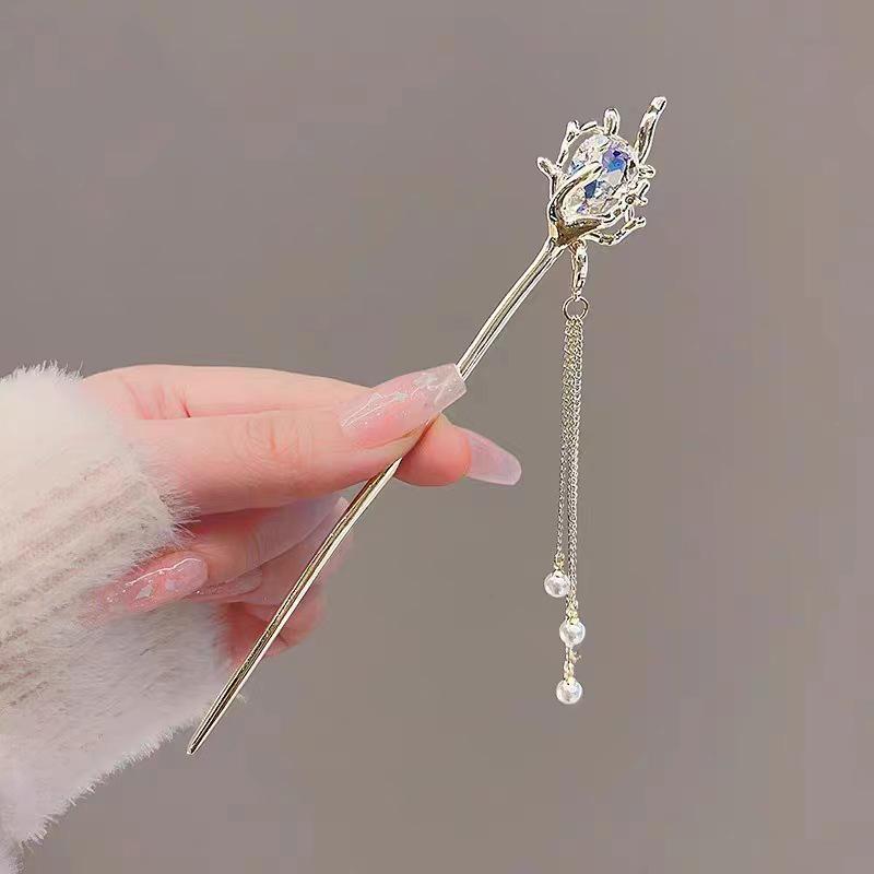 Four Seasons Chinese Tassel Hairpin: Ancient Style Hanfu with Fresh Pearl and Jiangnan Classical Cheongsam Hair Accessory