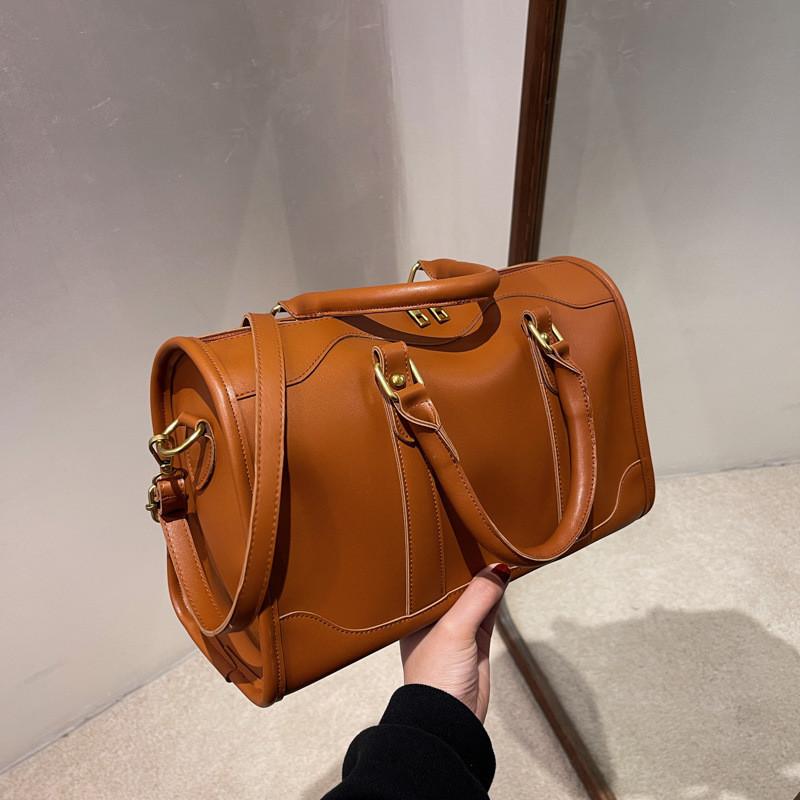 Pu Women Large Tote Bag With Urban Design And Inner Pockets For Daily Use Casual