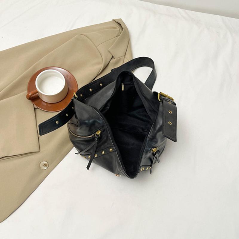 PU Leather Shoulder Bags Retro American Style Rivets Buckle Crossbody Bag Fashion Design Korean Style Locomotive Style Underarm CLE