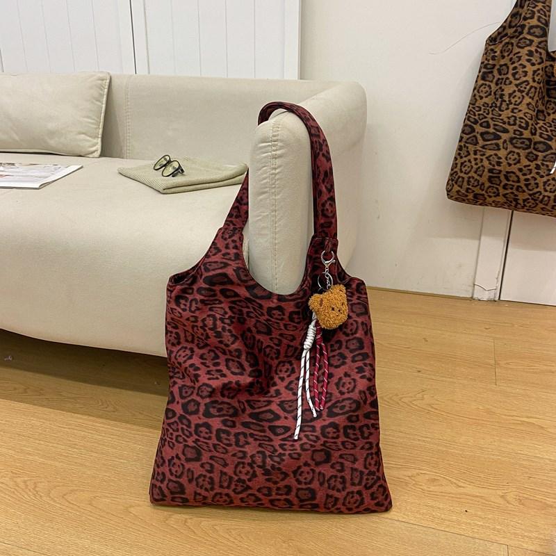 Retro Simple Large-capacity Tote Bag Women's New Niche Leopard Print Shoulder Bag Casual Commuter Bag