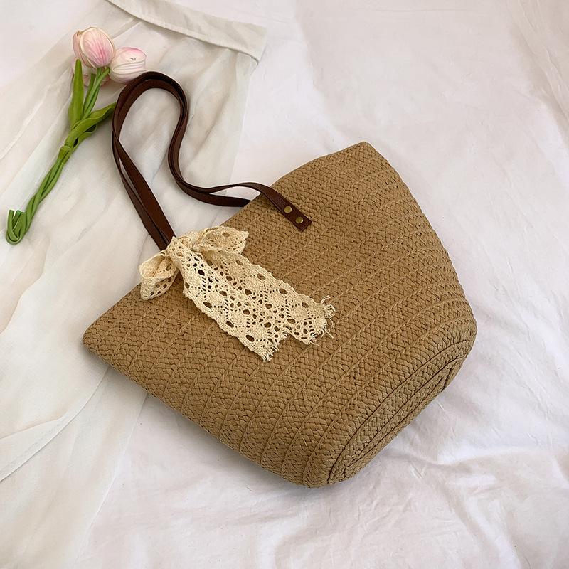 Straw large-capacity trendy bag 2025 new tote seaside vacation beach bag literary vegetable basket bag