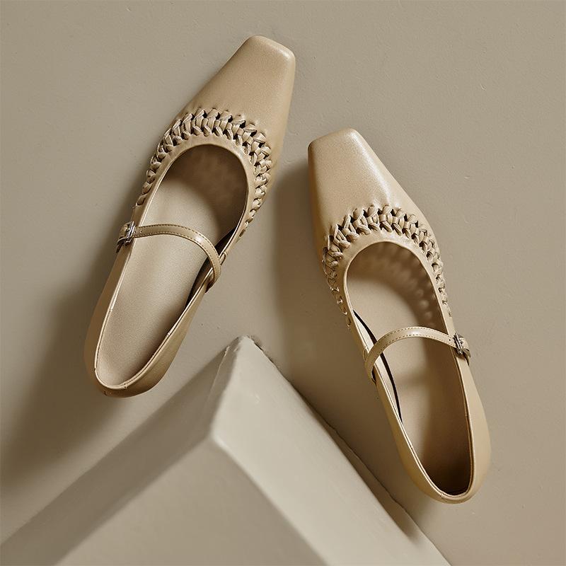 

Niche women s shoes, hollowed-out Mary Jane shoes with leather lining and leather surface, square head white commuter soft-soled women s shoes can be 39 абрикосовый