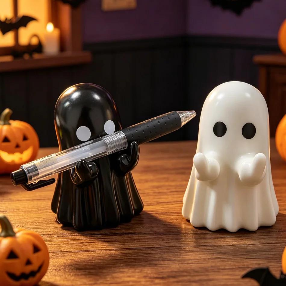 Hot New Arrival Cute Ghost Sculpture with Middle Finger Mini Halloween Desk Decor Funny Creative Novelty Gift for Office