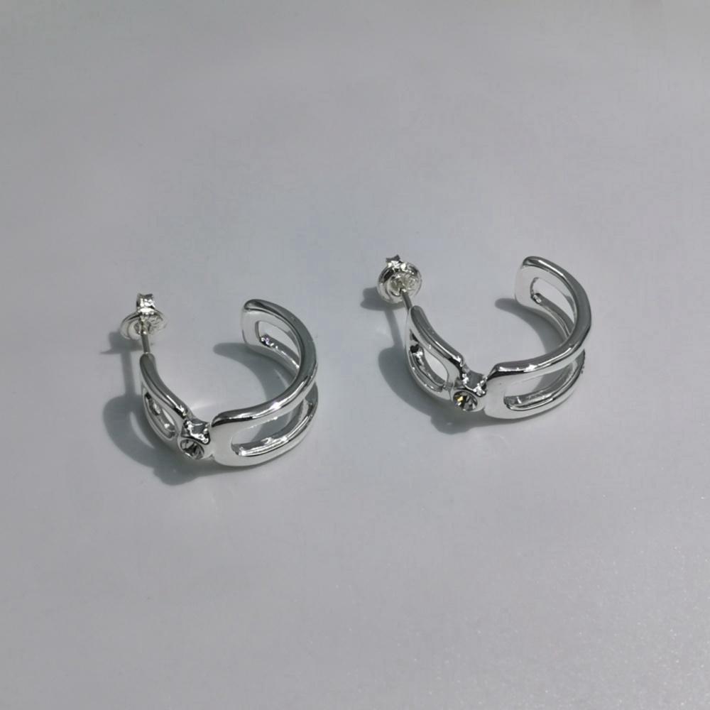 2026 New Hot Selling Fashionable Exquisite Luxury Hollow C-shaped Earrings, Suitable for Casual Fashion Matching