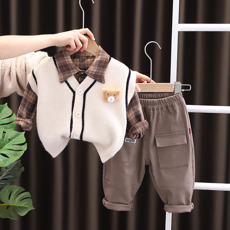 Stylish Two-Color V-Neck Knit Cardigan Set for Boys and Girls – Classic Long-Sleeve Three-Piece Baby Apparel