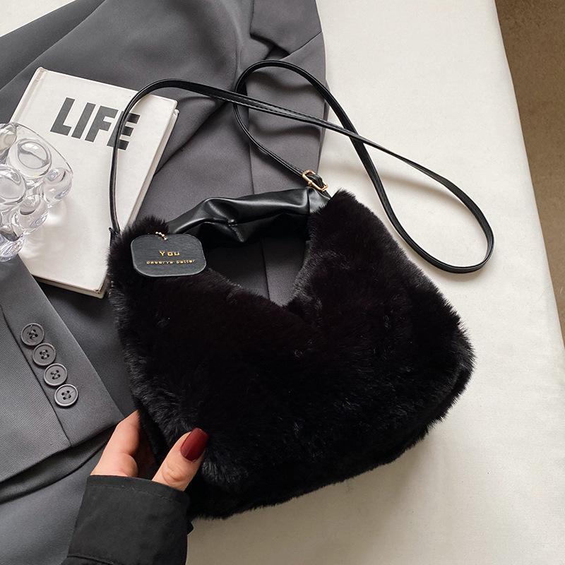 2024 Winter Fairy Plüsch Faltenhandtasche - High-End Influencer Favorit, Damen Umhängetasche/Crossbody-Tasche