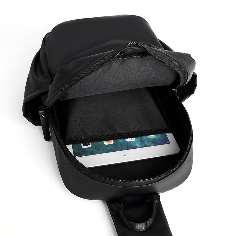 Men's Large Capacity Chest Bag Lightweight Waterproof Outdoor Sports Bag Multi-Power Crossbody Bag