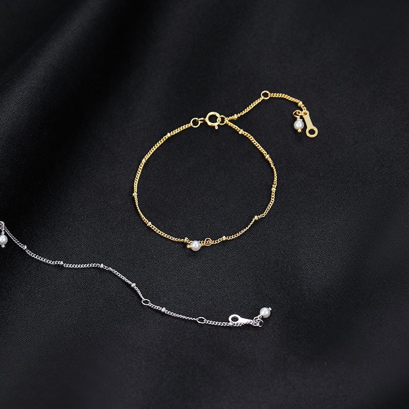 

S925 Серебряный браслет с боковой цепочкой из искусственного жемчуга для женщин, нишевый дизайн, высококачественный темперамент из бисера, модные украшения для рук