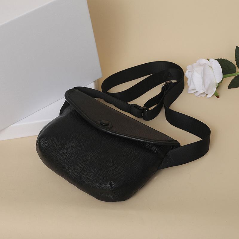Leather women's bag fanny pack new trendy fashion versatile shoulder messenger bag first layer cowhide breast bag