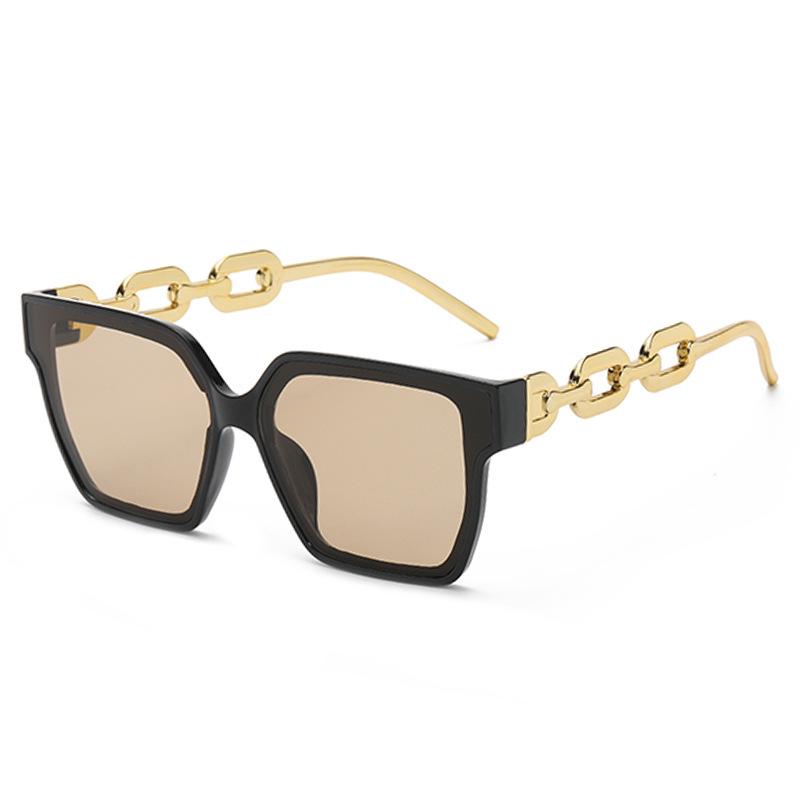 Trendy 2022 Square Chain Sunglasses: Celebrity-Inspired Casual Vacation Style
