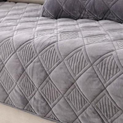 Universal European Style Sofa Cover Non-Slip Quilted Pattern Couch Covers Breathable Soft Furniture Protector Four Seasons