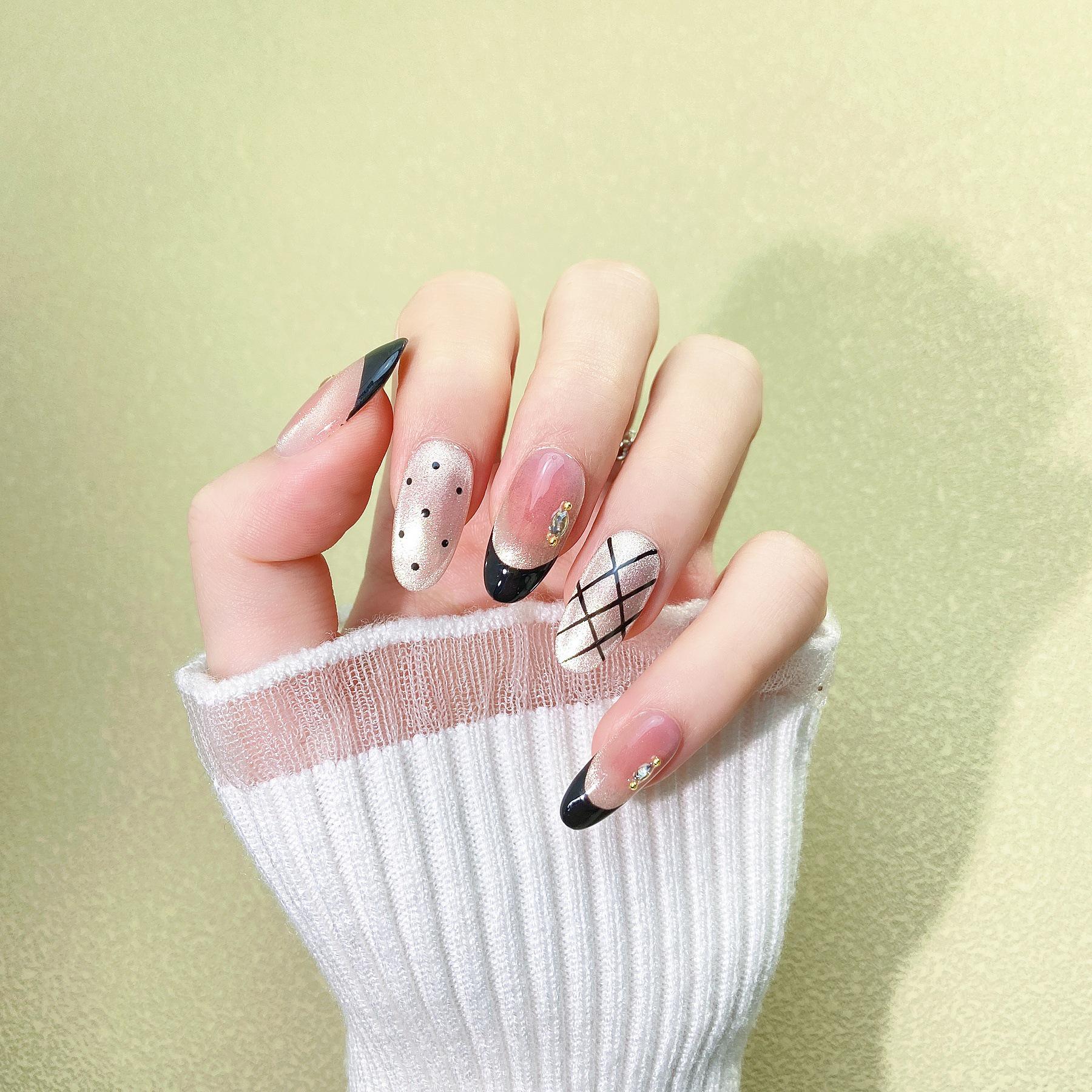 Handmade Luxury Cat Eye Nail Tips - Trendy, Eye-Catching, and Exquisite Whitening Style Large