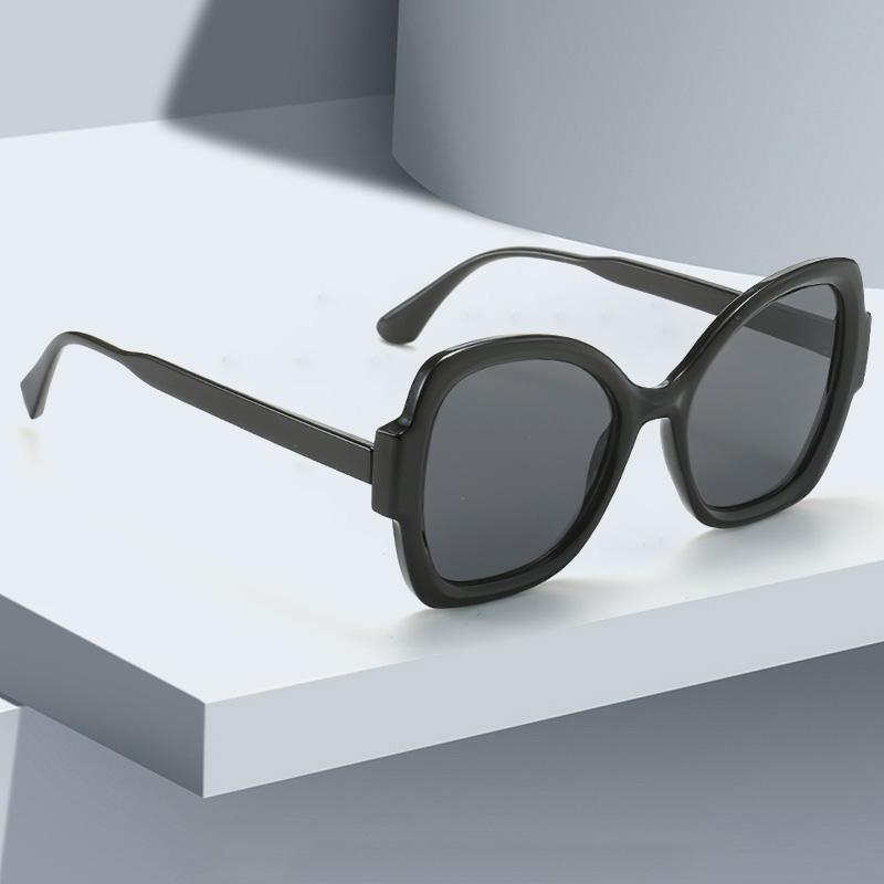 Vintage New In Fashionable Retro Brown Sunglasses With Geometric Edge Gradient Brown Lenses Sunglasses For Women