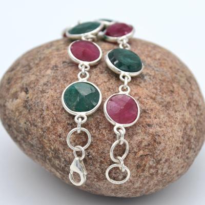Smaragd-Rubin-gefärbter Edelstein aus 925er-Sterlingsilber, handgefertigter Schmuck für Damen