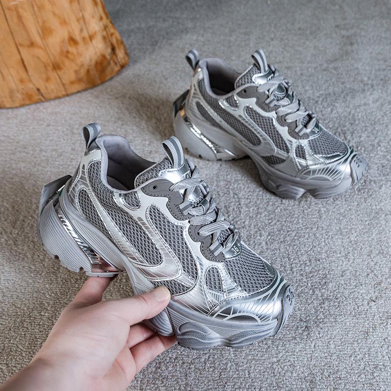 Women's 2024 Spring Fashion Height-Enhancing Breathable Mesh Dad Shoes: Versatile Soft-Soled Thick-Sole Casual Sports Footwear